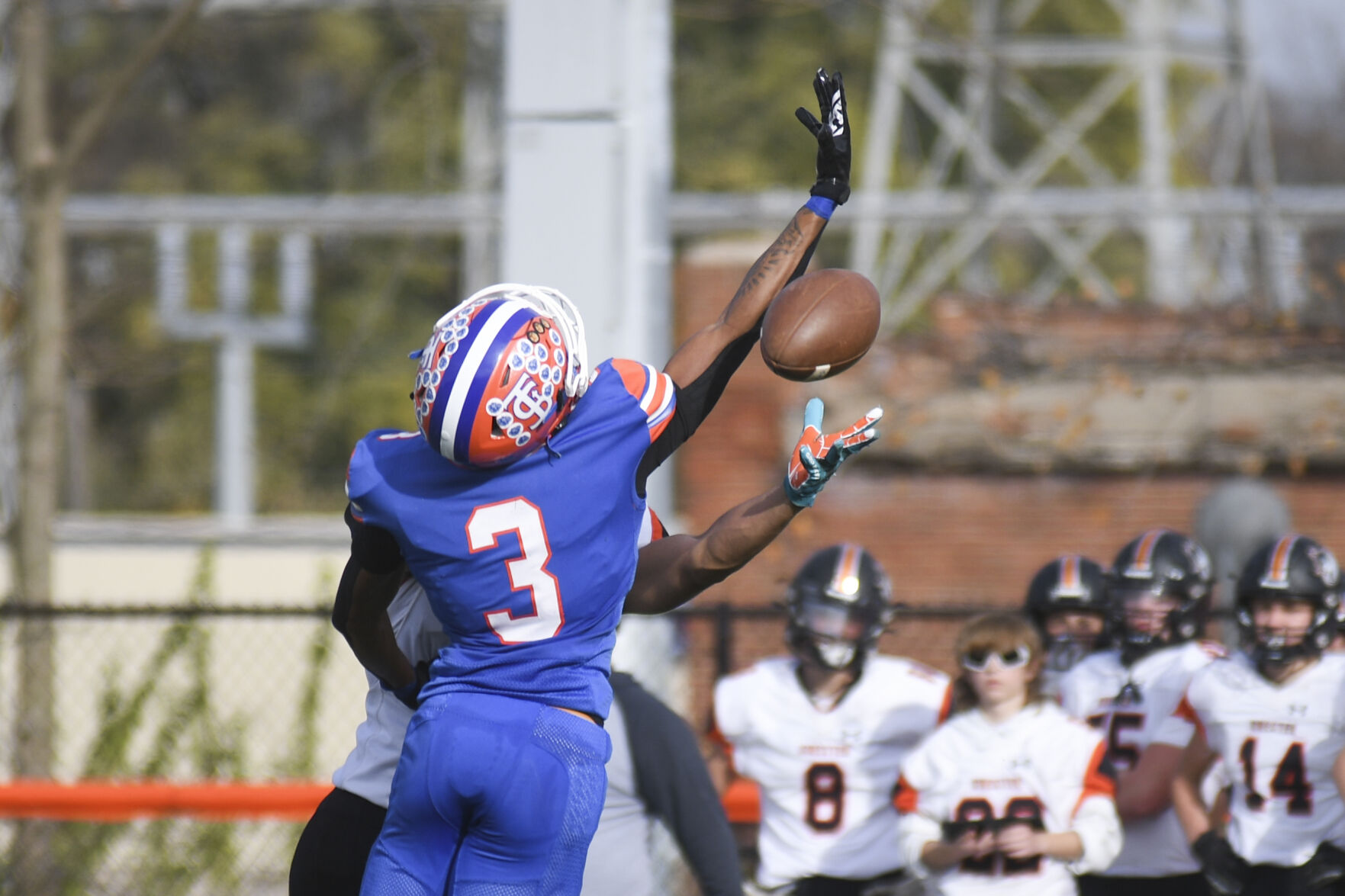 103022-dec-spt-st-teresa-football-gallery_09.JPG